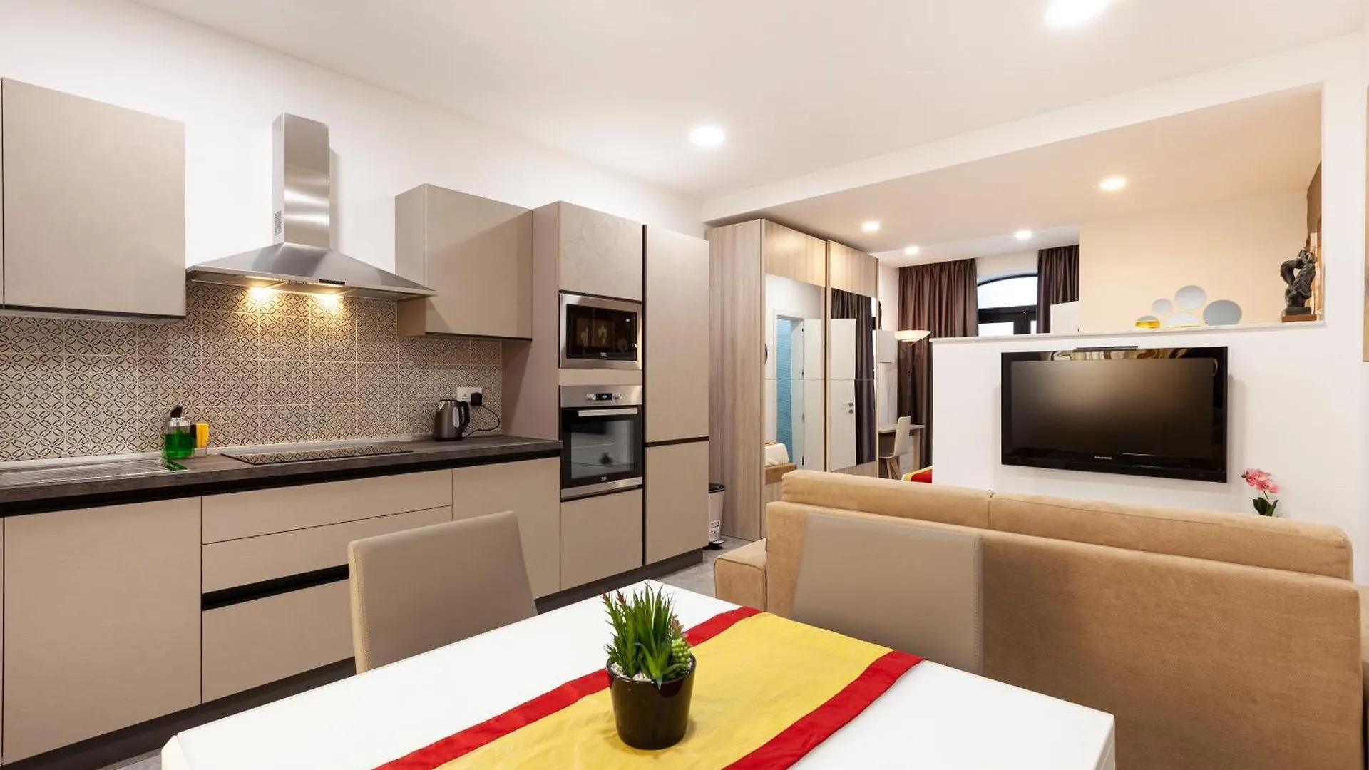 Modern & Lovely Studio - Prime Location San Ġiljan 0*,